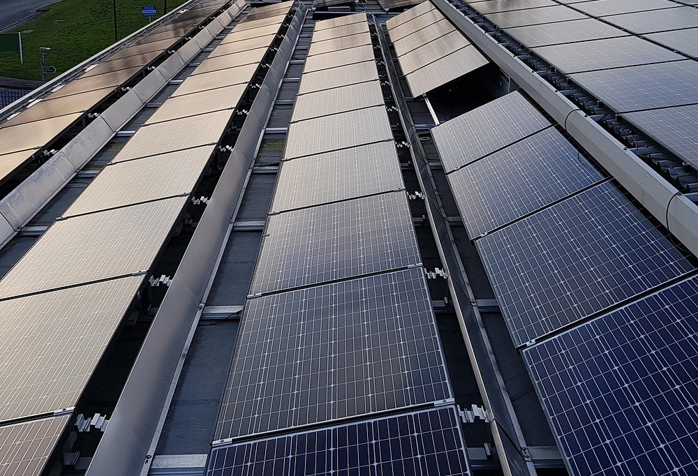 Zonnepanelen plaatsen installatiebedrijf landskroon